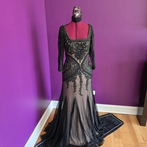 Sue Wong Black and Tan Long Sleeve Gown